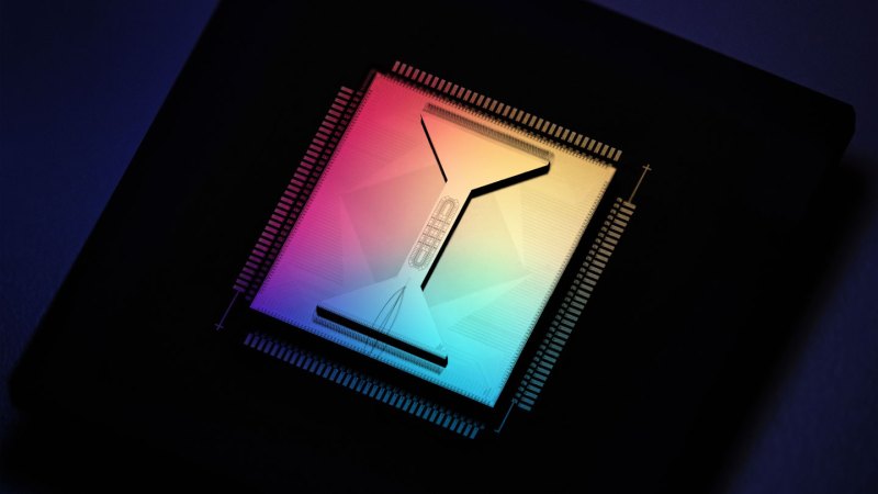 A rainbow-hued quantum computing processor